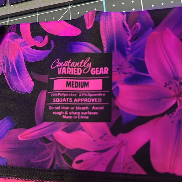 Constantly Varied Gear CVG Tropical pink and purple 2.5 shorts Size M - Picture 2 of 5